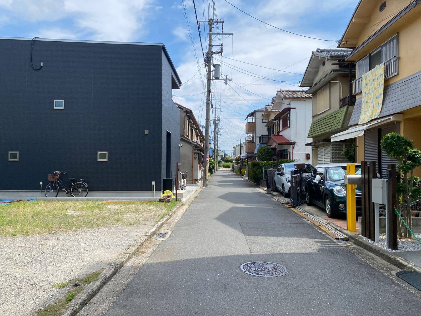 住宅街の静かな道